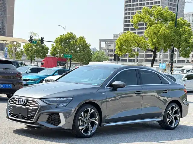 AUDI A3 2023