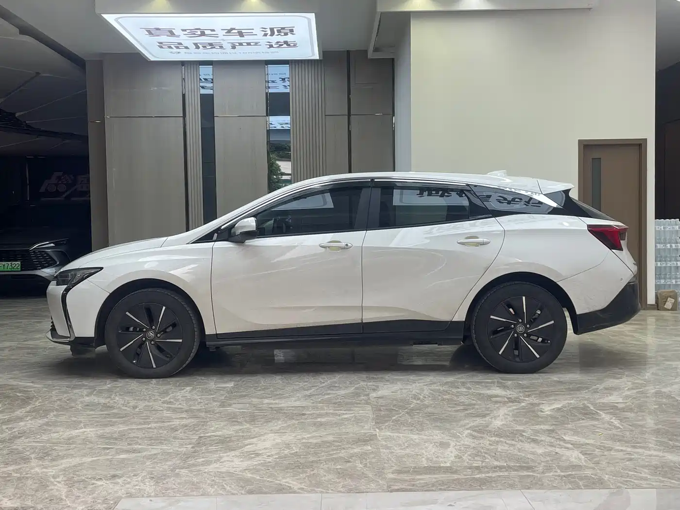 Buick Velite 6 2023 430km Premium Edition фото 4
