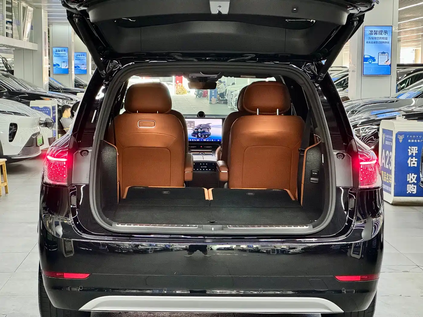 AITO Wenjie AITO M9 2024 Range Extender Ultra 52kWh 6-seater фото 11