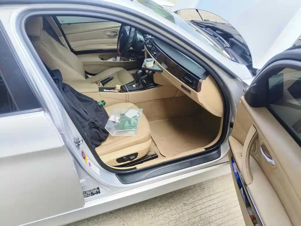 Photo 10 - BMW 3 Series