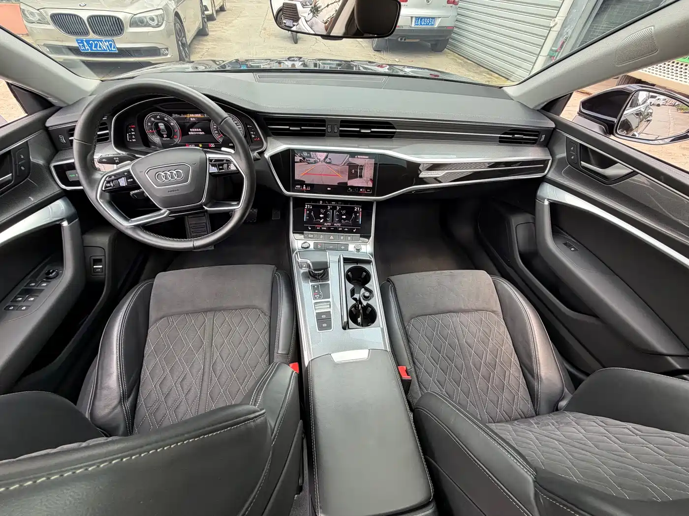 Фото 4 - Audi A7L