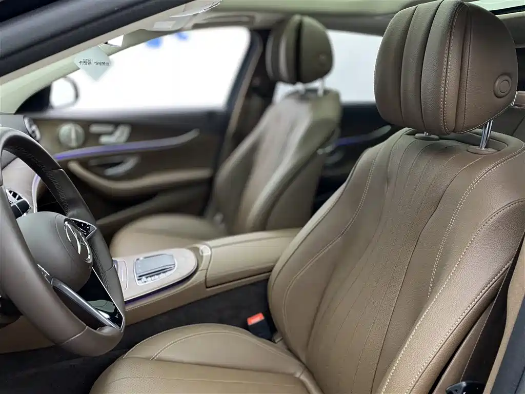 Mercedes-Benz E-Class 2023 E 300 L Fashion фото 24