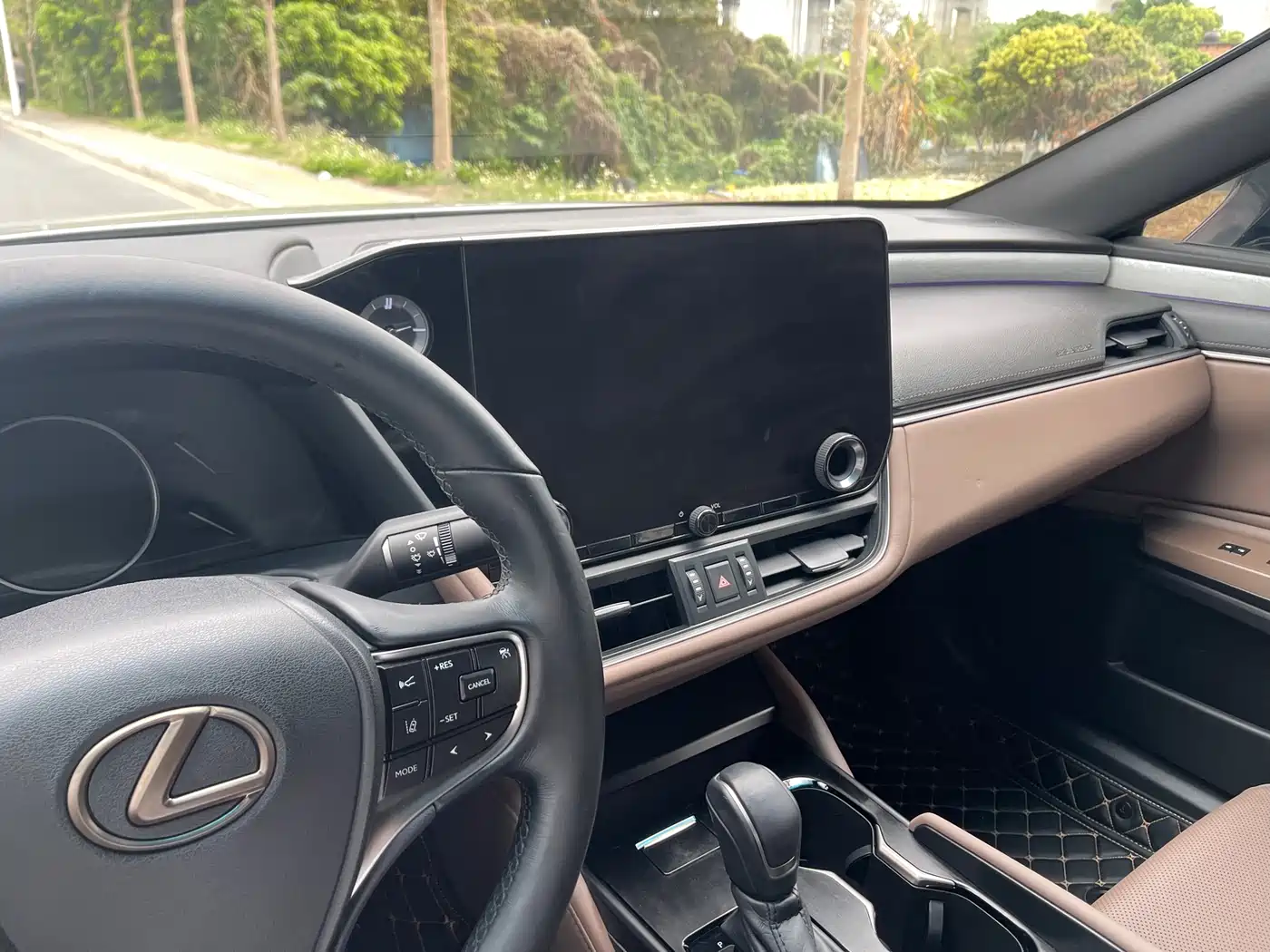 Lexus ES 2025 200 Ultimate Edition фото 24