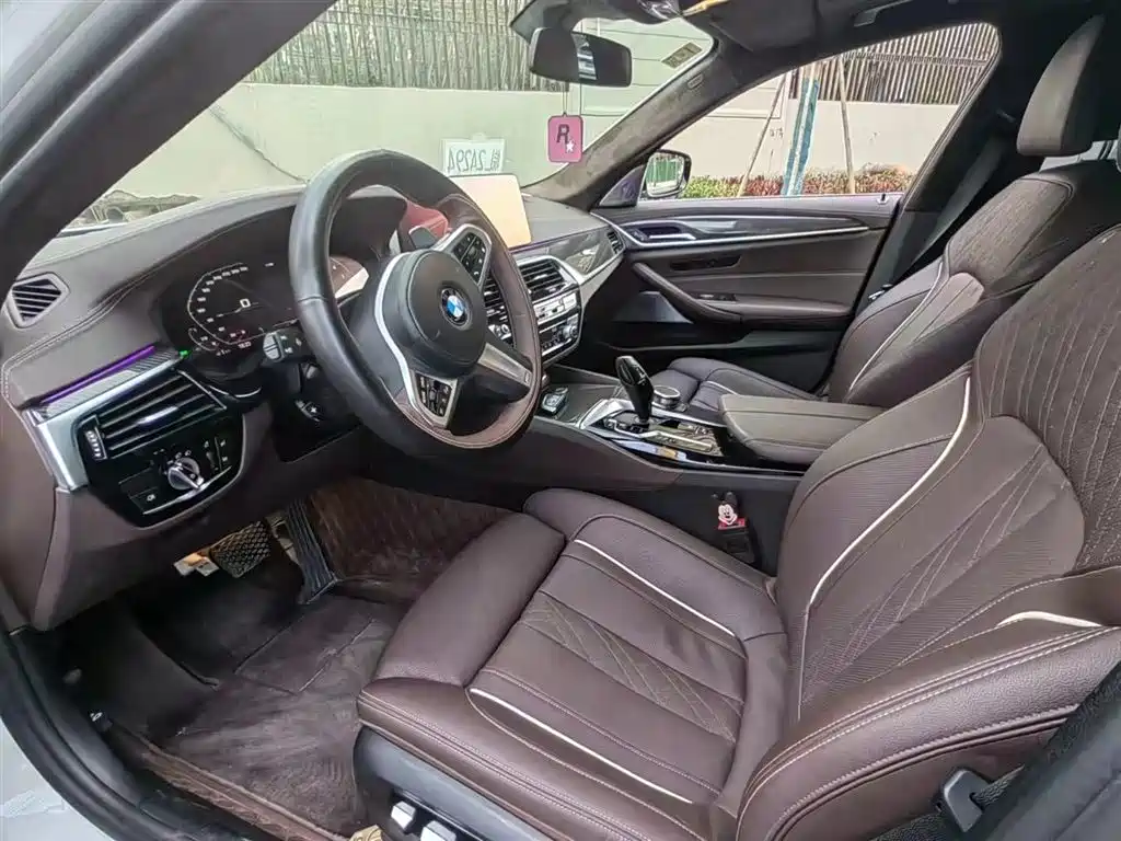 BMW 5 Series 2021 530Li Premium M Sport Package фото 4