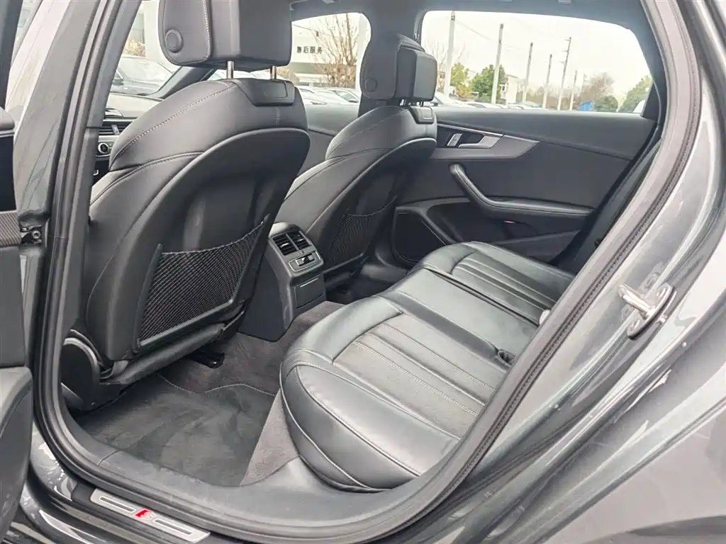 Audi A4L 2024 40 TFSI quattro RS Kit Speed Edition фото 7