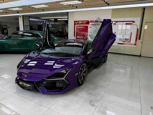  Lamborghini Revuelto 2023 6.5L PHEV Standard