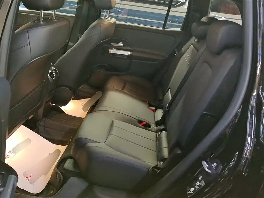 Mercedes-Benz GLB 2024 Facelift GLB 220 Dynamic фото 11