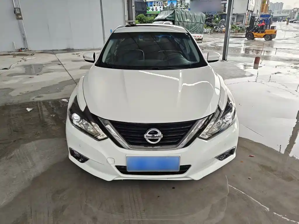 Фото 24 - Nissan Teana