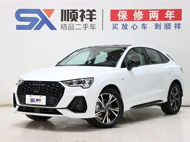 Audi Q3 Sportback 2022 40 TFSI Fashion — фото 1