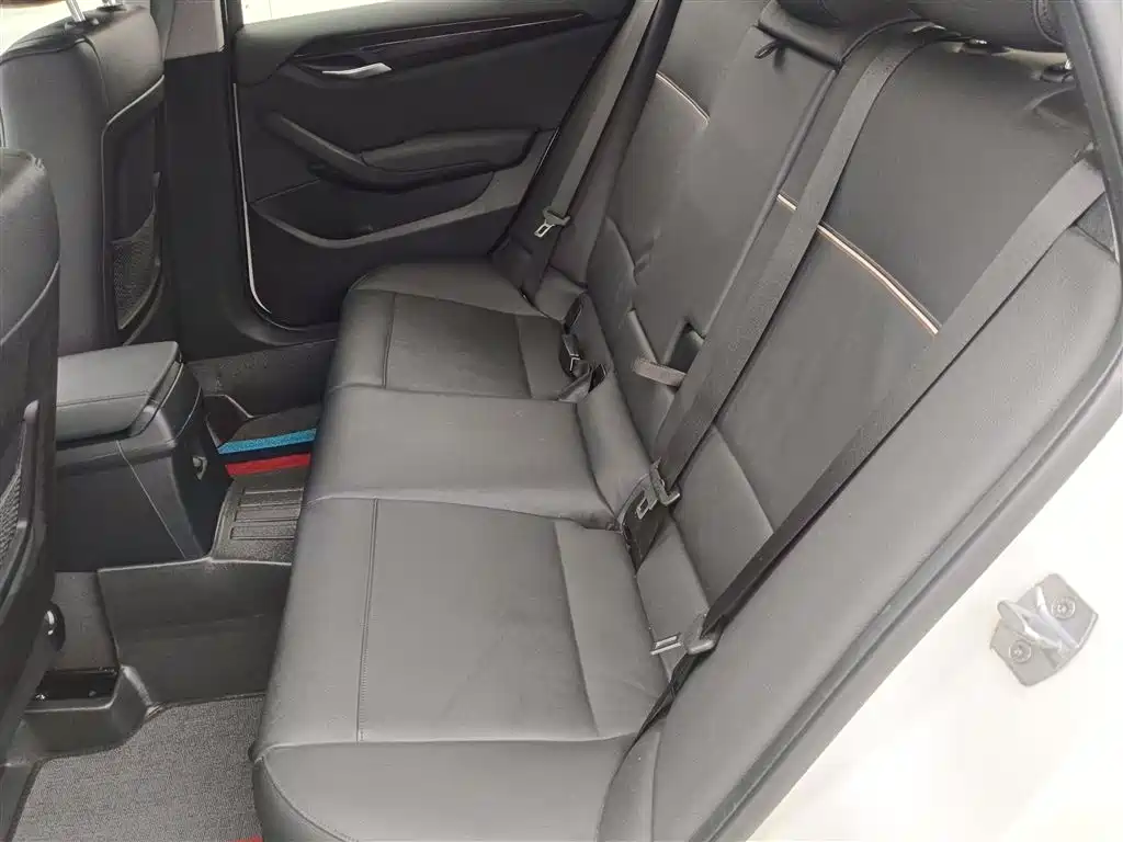 BMW X1 2013 xDrive20i X Design Package фото 12