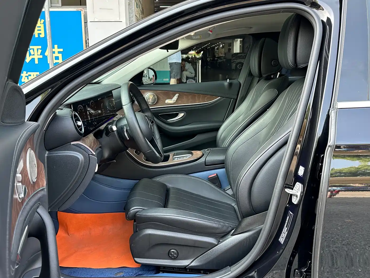Mercedes-Benz E-Class 2022 E 260 L фото 3