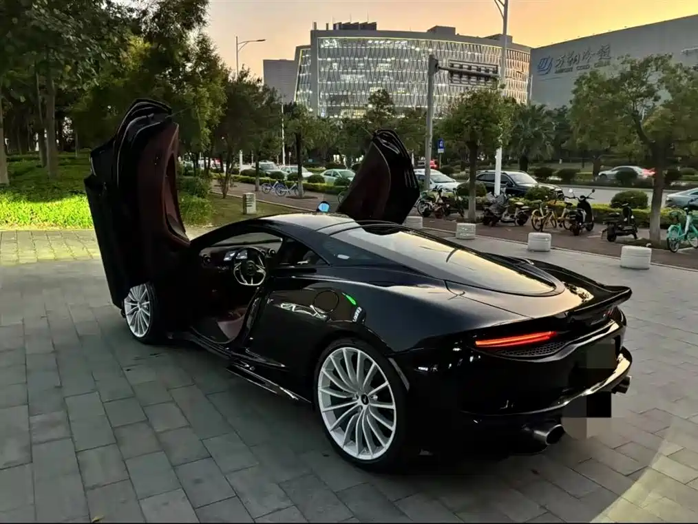 McLaren GT 2023 2023 4.0T Standard Model