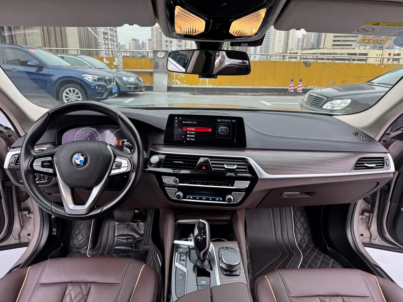 BMW 5 Series 2019 530Li Premium Luxury Package фото 5