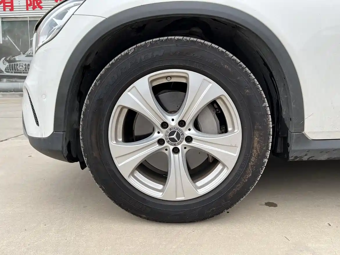 Mercedes-Benz GLC 2020 Facelift GLC 260 L 4MATIC Dynamic фото 15