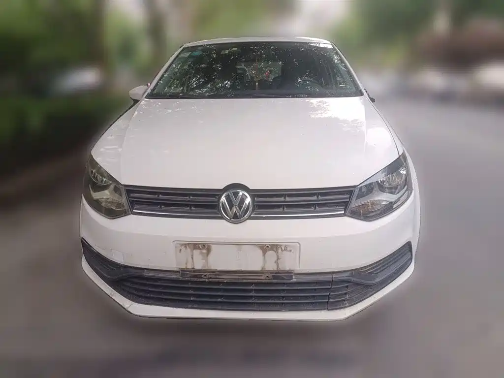 Volkswagen Polo 2014 1.4L Manual Trend Edition фото 24