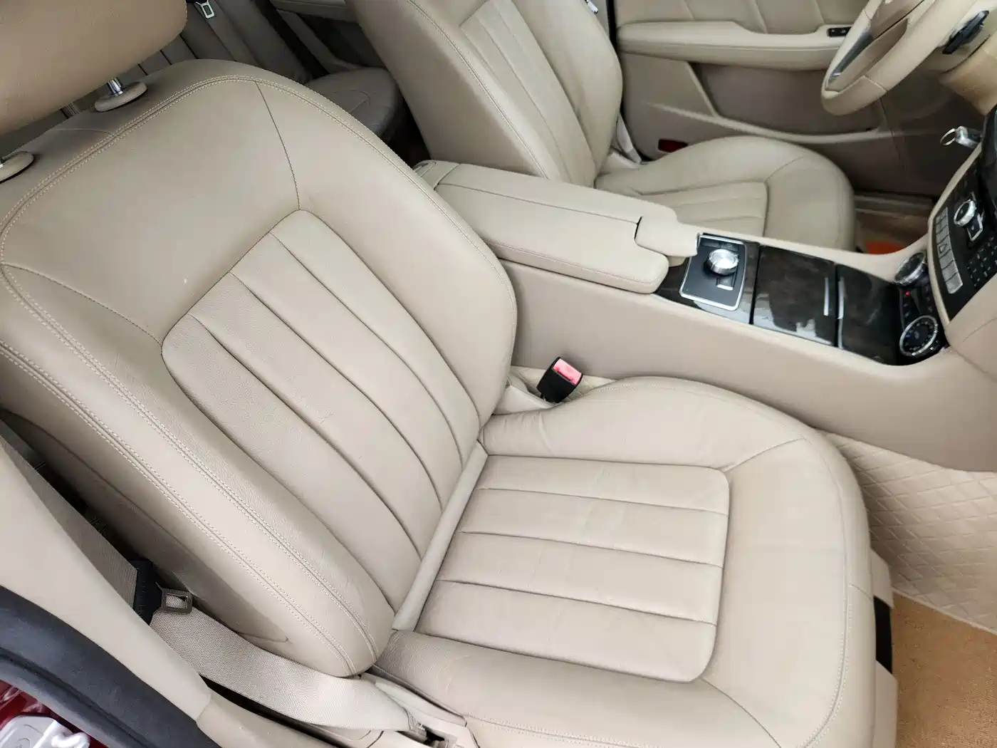 Mercedes-Benz CLS 2012 CLS 300 CGI фото 10