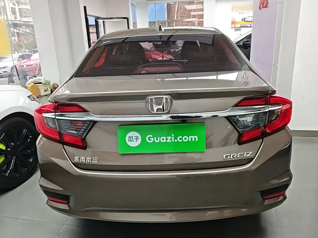 Honda Greiz 2016 2016 1.5L CVT Fashion Edition