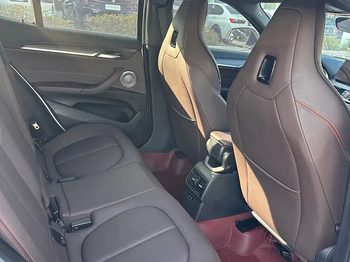 BMW X2 2022 sDrive25i Black Night Edition фото 10