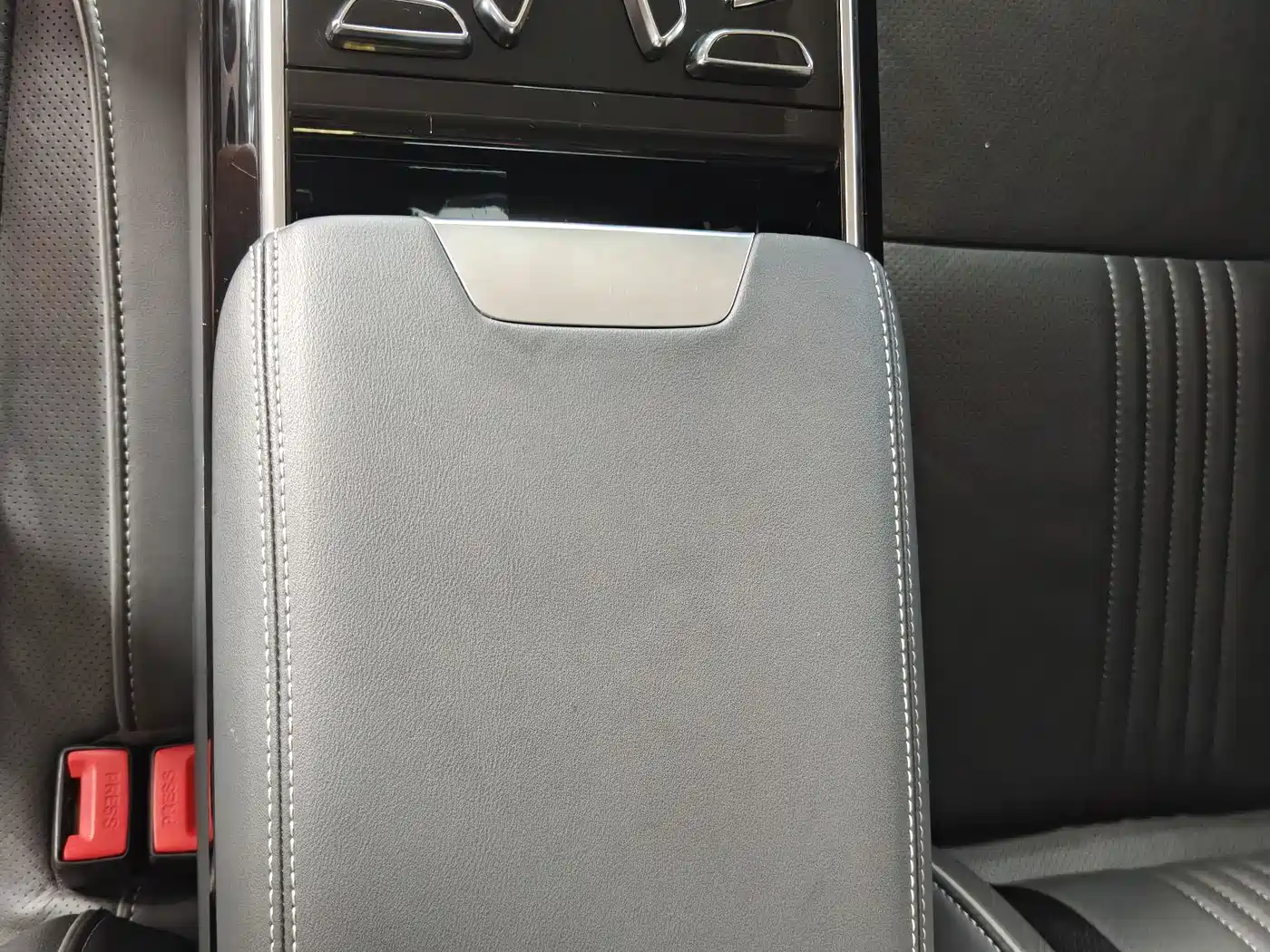 Hongqi H9 2021 2020 2.0T Smart Connection Qi Xiang Edition