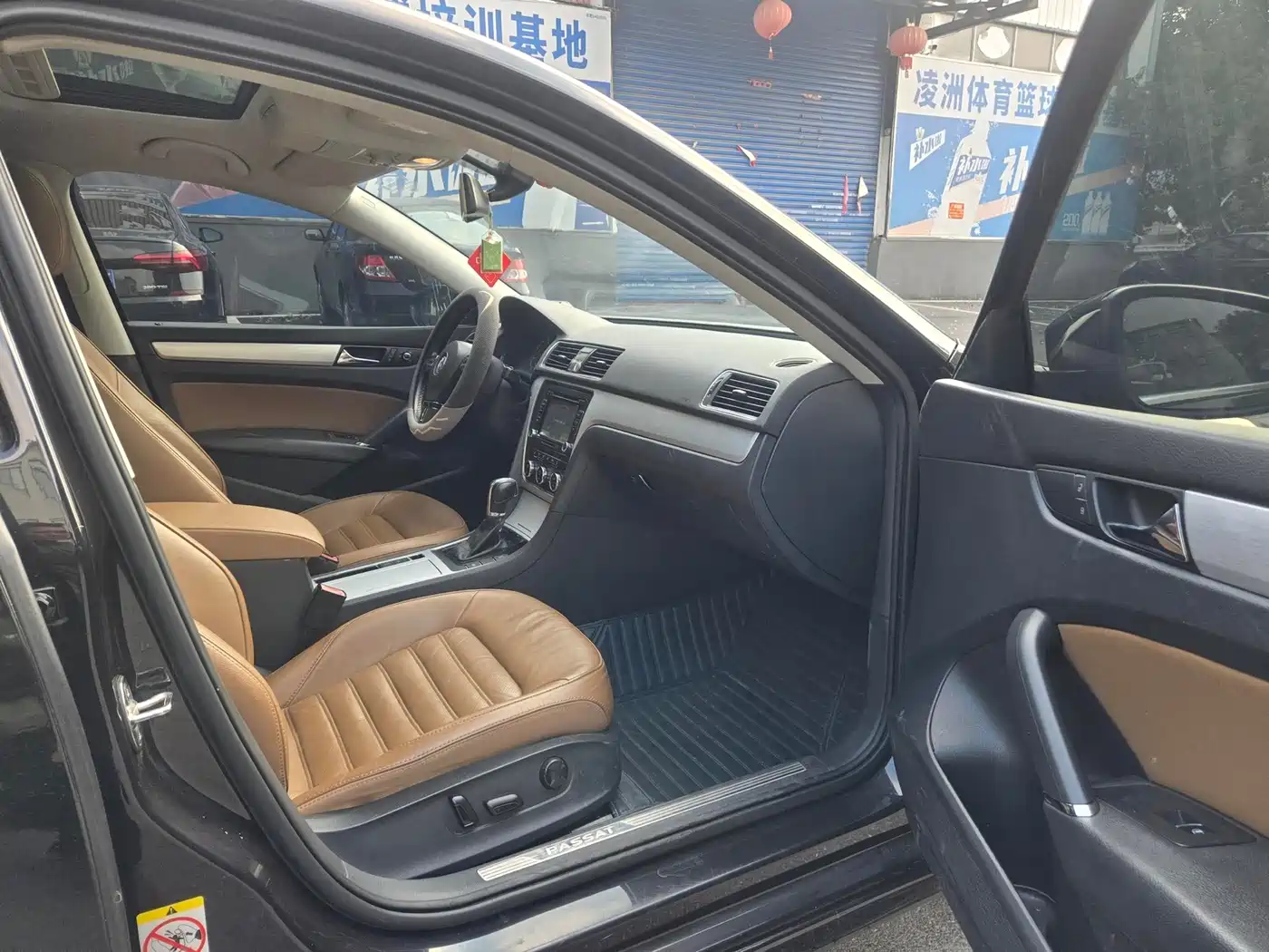 Volkswagen Passat 2015 1.8TSI DSG Prestige Edition фото 5