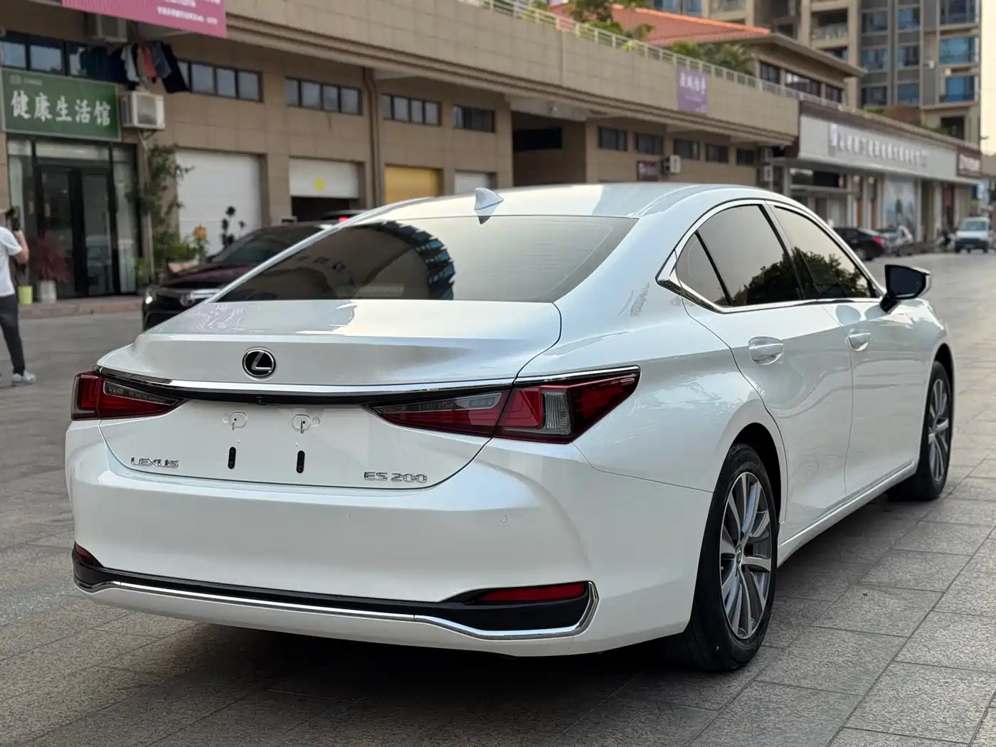 Lexus ES 2020 200 Excellence фото 6
