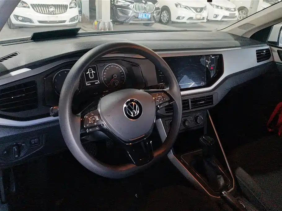 Volkswagen Polo 2023 Plus 1.5L Automatic Panorama Enjoyment Edition фото 12
