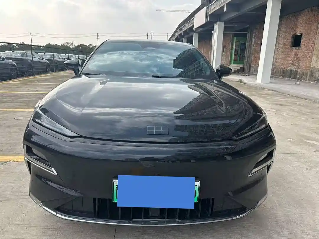 Geely Galaxy Galaxy Xingyao 8 2025 Model 60km EM-i Luxury Edition фото 2