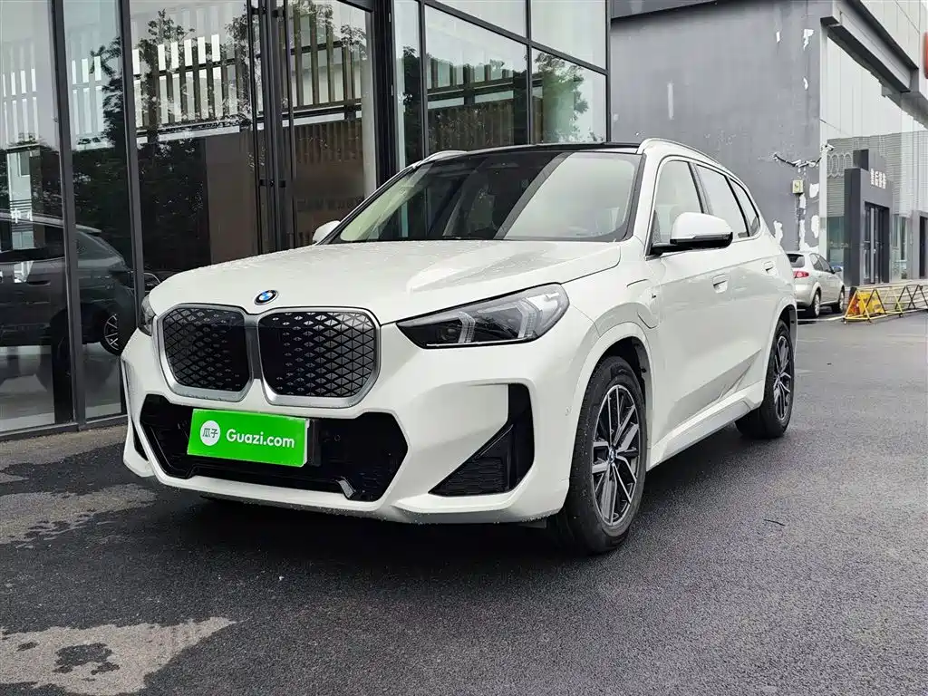 BMW iX1 2023 eDrive25L M Sport Package