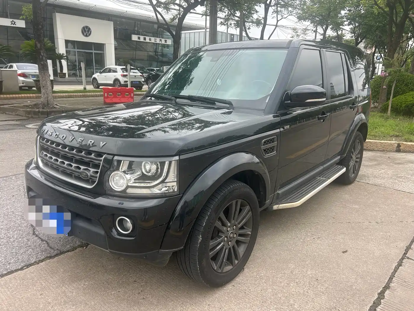 Photo 1 - Land Rover Discovery