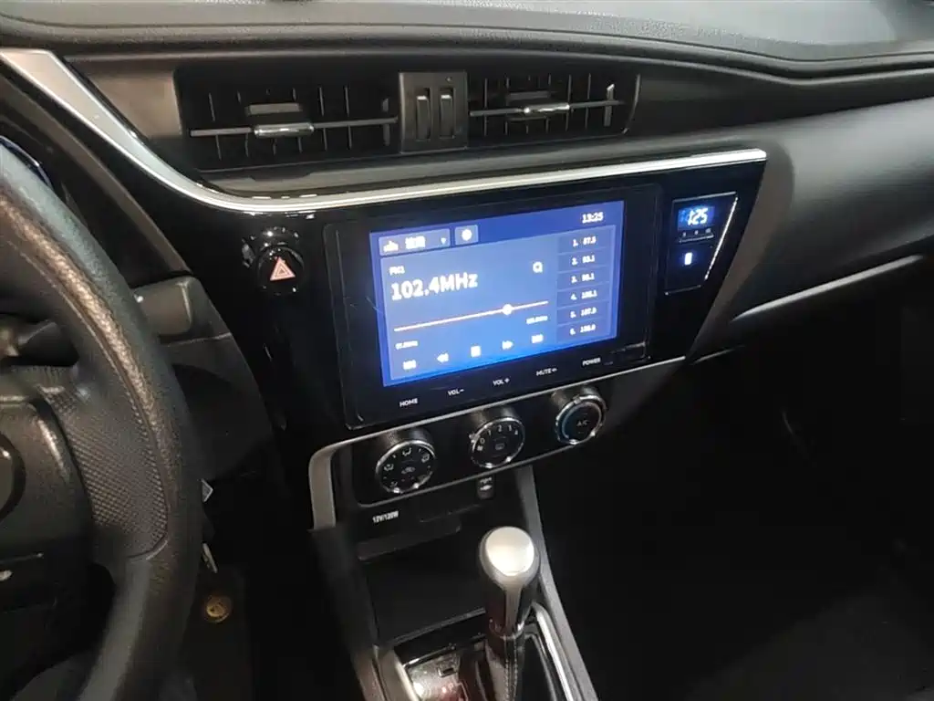 Toyota Levin 2017 Facelift 185T CVT Elite (China V) фото 13