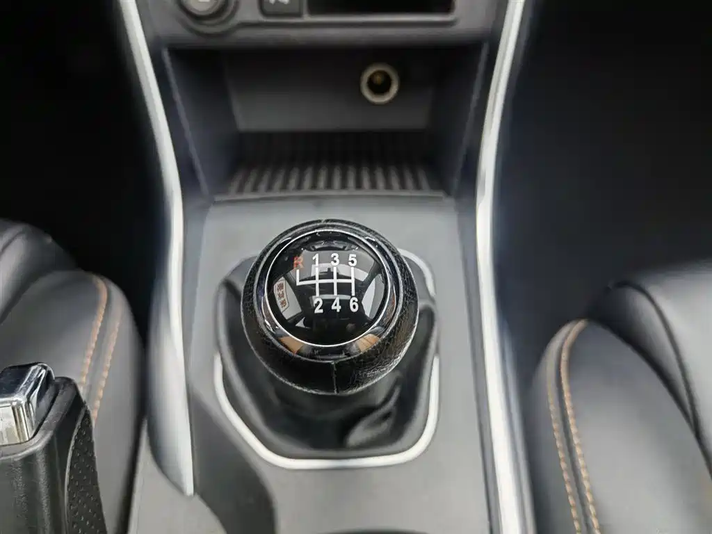 BYD Song 2016 1.5TI Manual Luxury фото 13