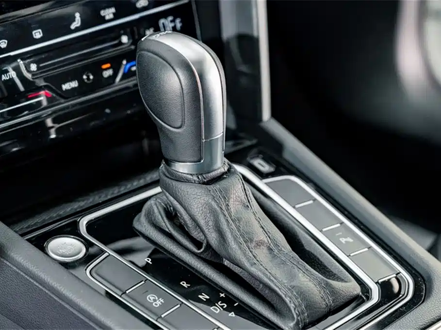 Volkswagen FAW-Volkswagen CC 2021 330TSI Dazzle Edition фото 16