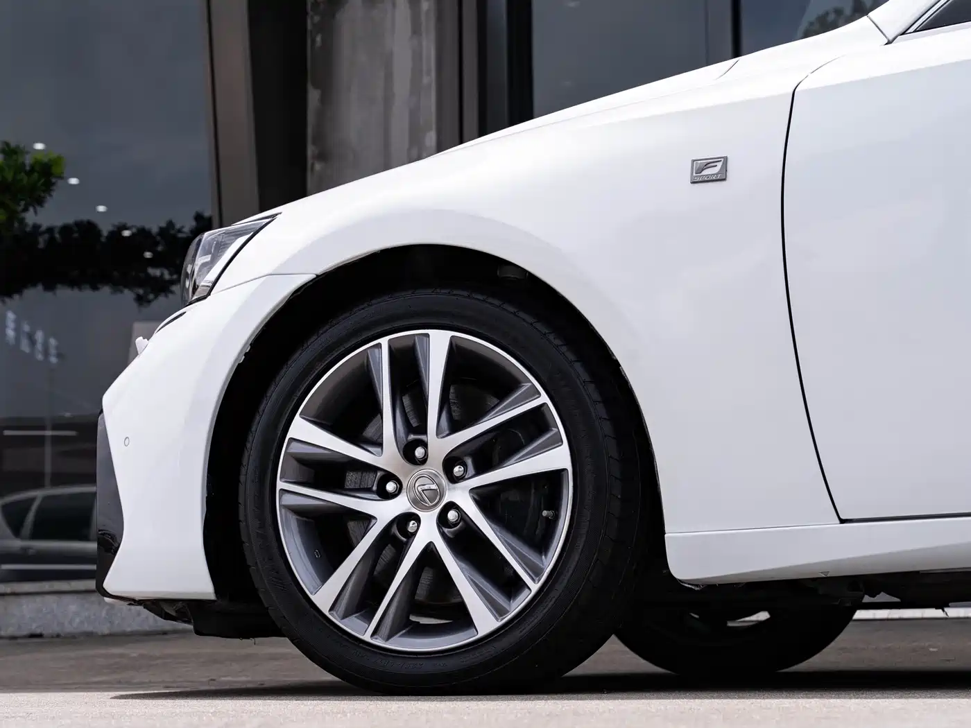 Lexus IS 2017 300 F SPORT фото 8