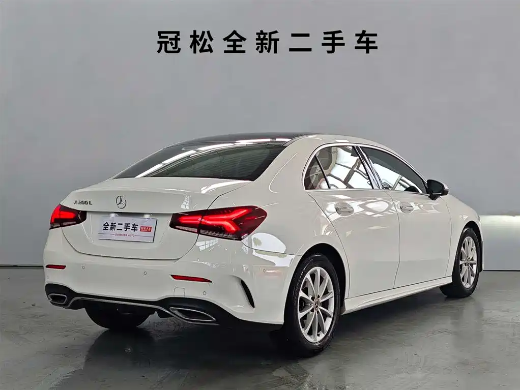 Mercedes-Benz A-Class 2021 A 200 L Sport Sedan Fashion Edition фото 4