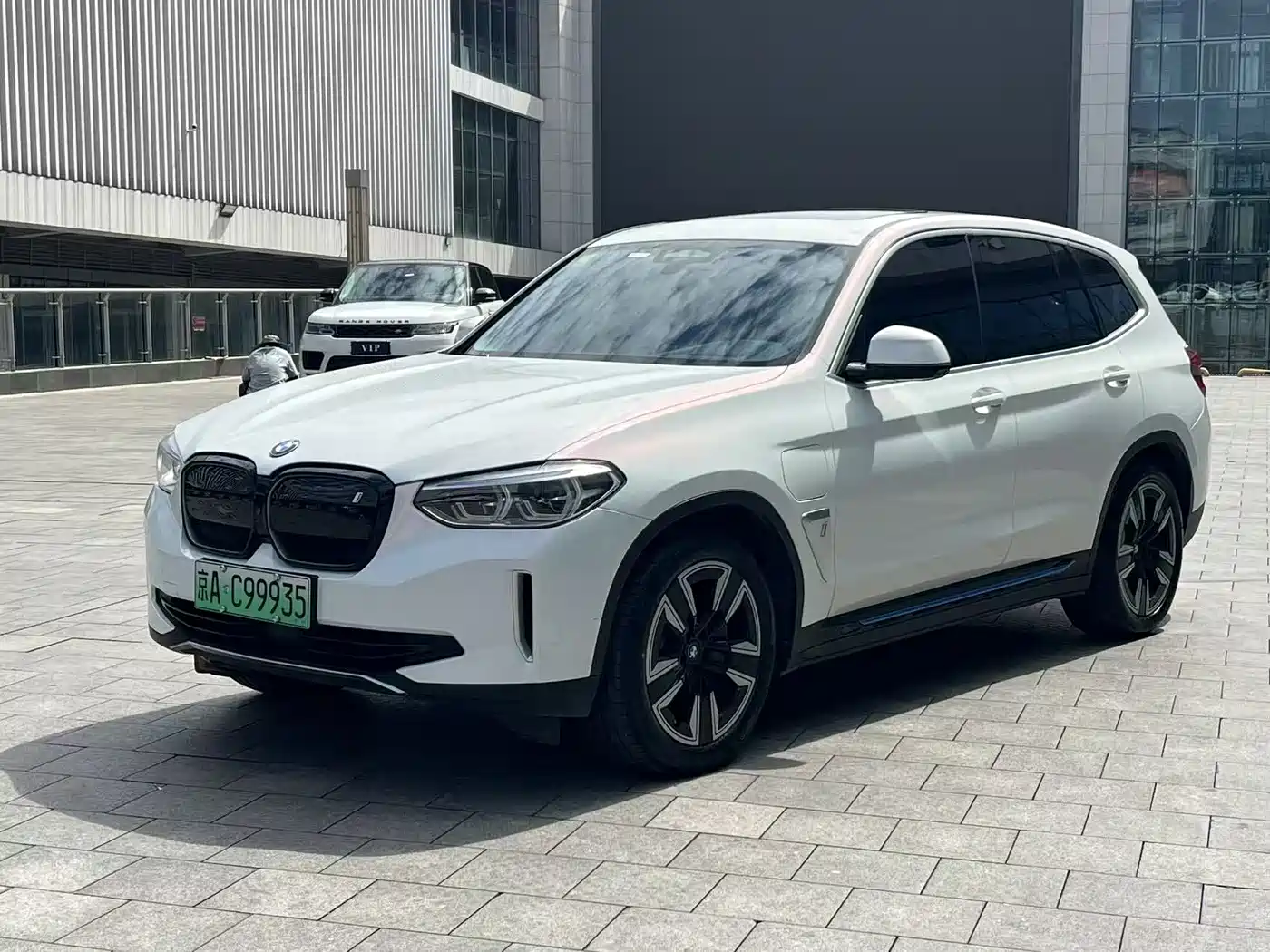 BMW iX3 2021 Facelift Pioneer фото 3