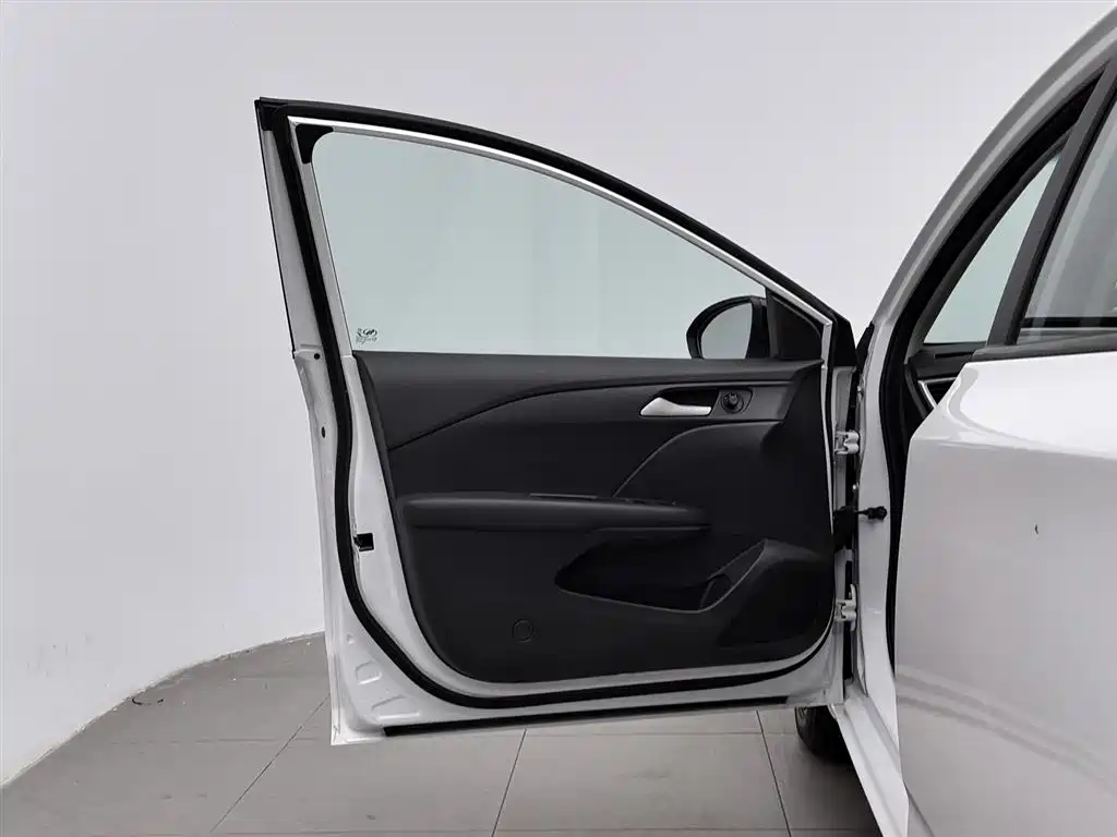 Chevrolet Monza 2019 Redline 320T DCT Joy Edition China VI фото 8