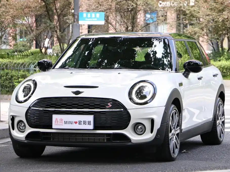 MINI CLUBMAN 2024 2023 Facelift 2.0T COOPER S Connoisseur