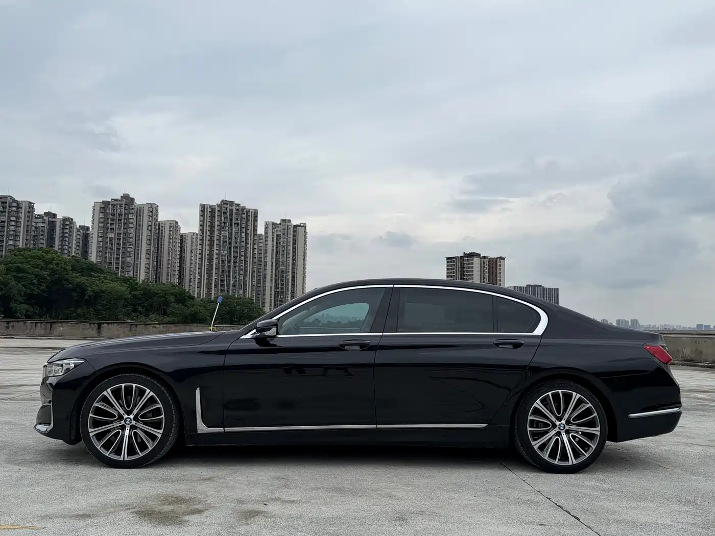 BMW 7 Series 2019 740Li Leading Luxury Package фото 4