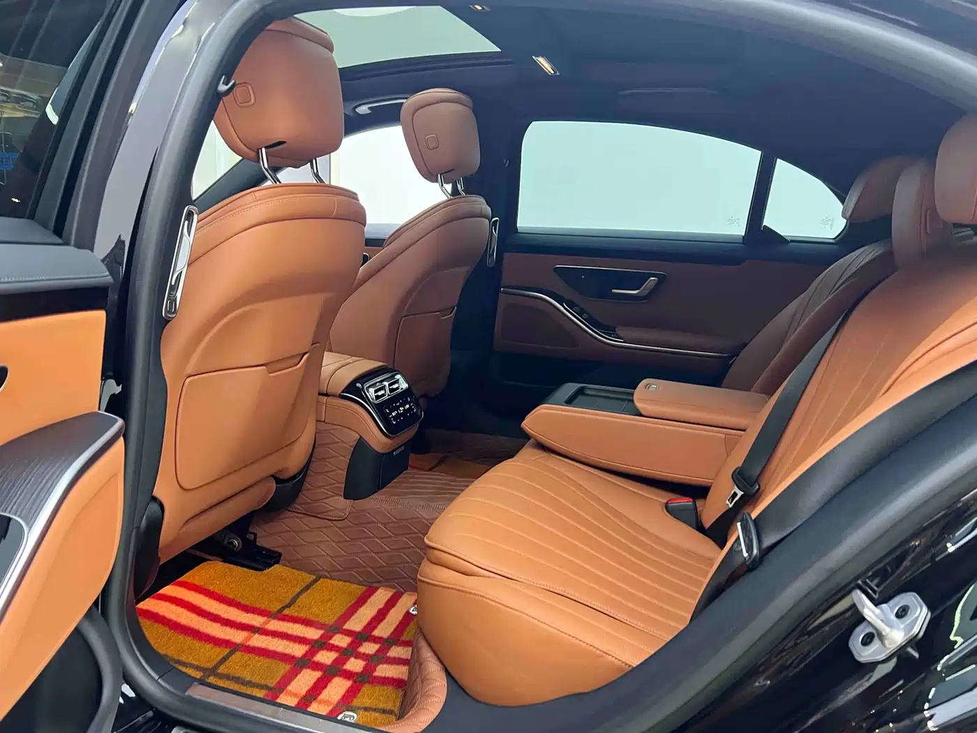 Mercedes-Benz S-Class 2024 S 400 L Business Edition фото 8