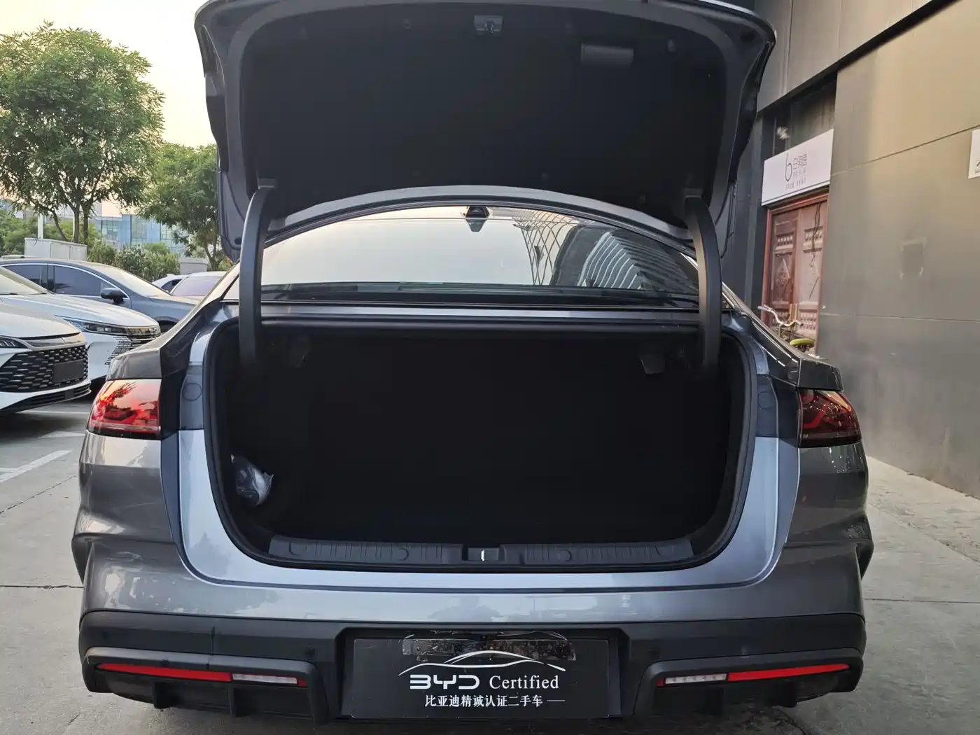 BYD Qin L 2025 DM-i Smart Drive Edition 120KM Surpassing фото 3