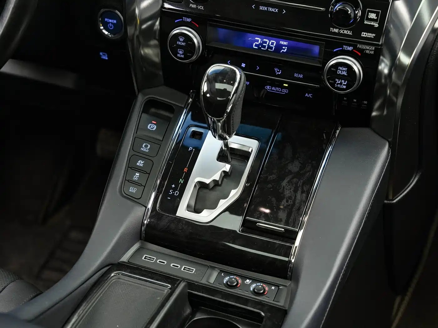 Toyota Vellfire 2019 2019 Hybrid 2.5L HV Luxury Edition