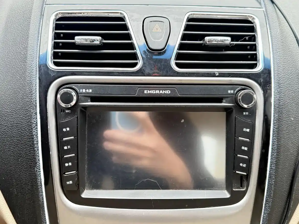 Geely Classic Emgrand 2013 2013 Sedan 1.5L MT Elite