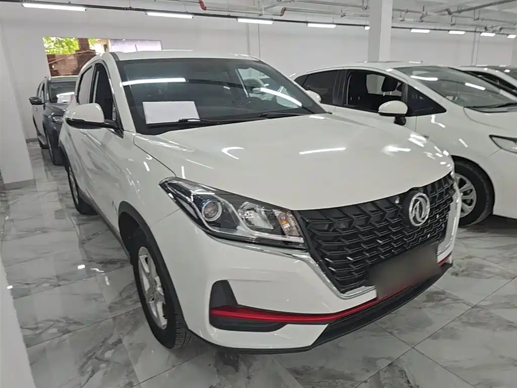 Dongfeng Fengguang Fengon 500 2022 2022 1.5L CVT Enjoyment Edition
