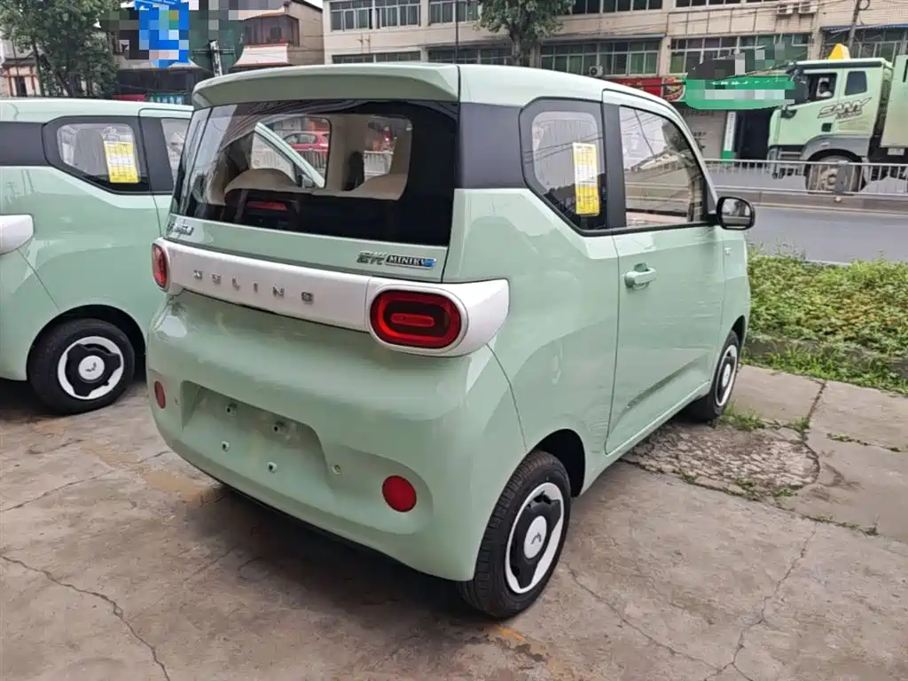 Фото 7 - Wuling Motors Hongguang MINIEV