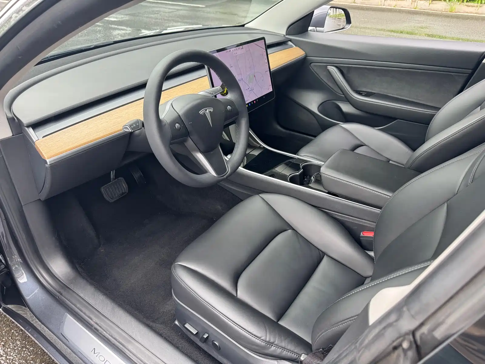 Фото 4 - Tesla Model 3