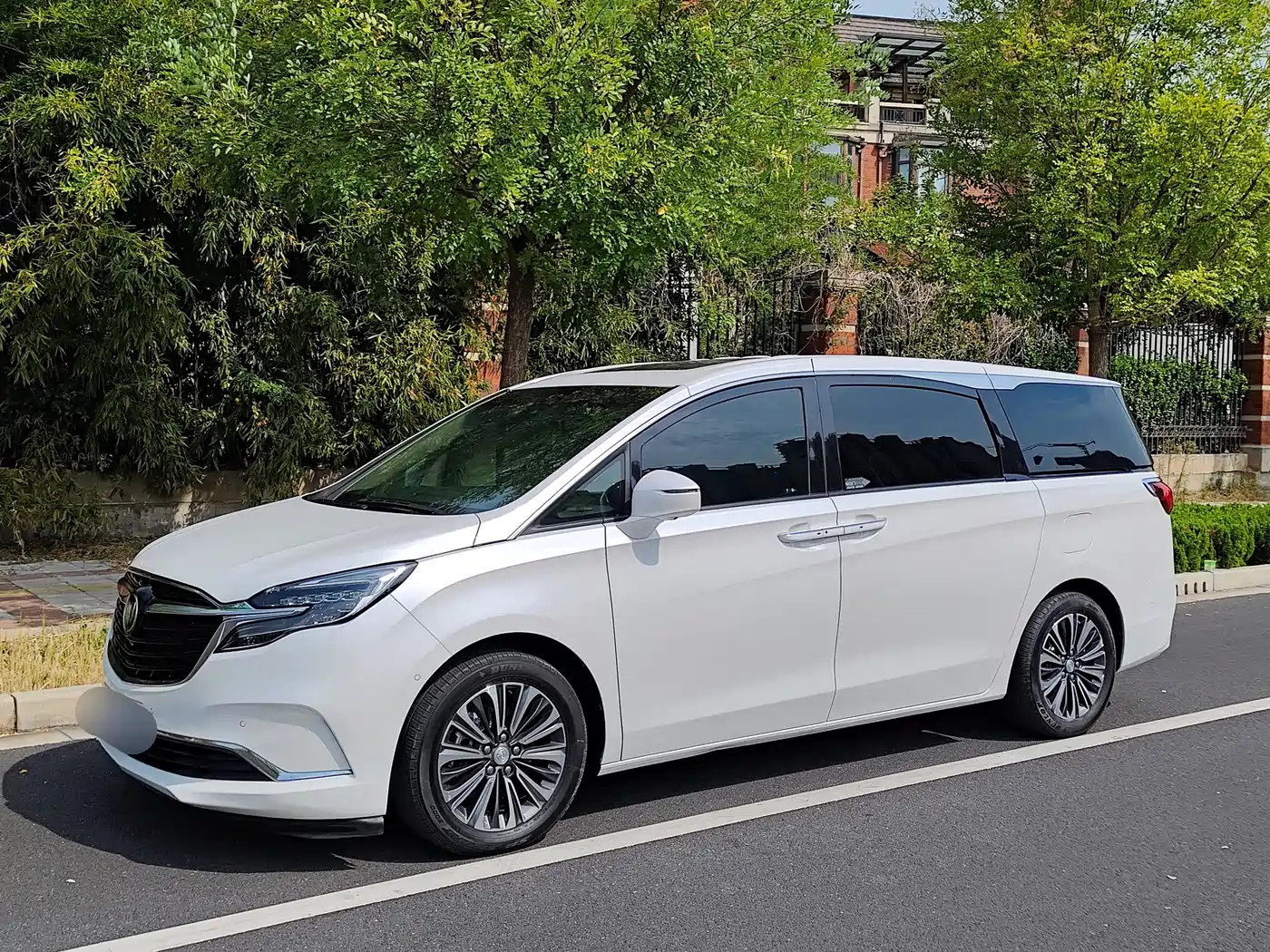 Фото 15 - Buick GL8