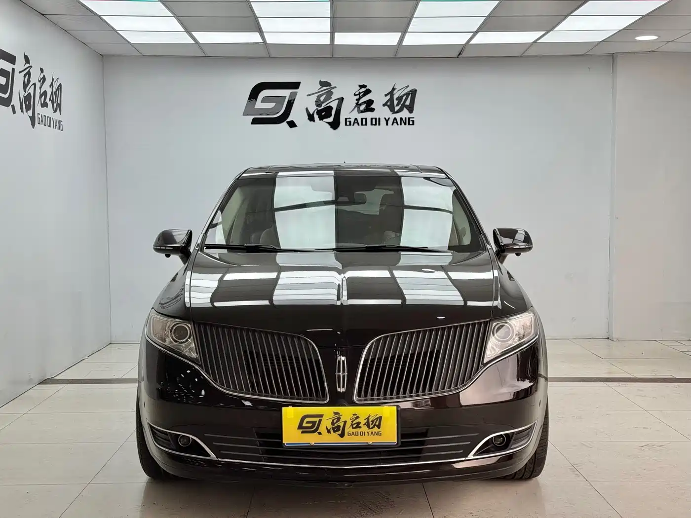 Lincoln MKT 2010 Model 3.5T EcoBoost AWD фото 2