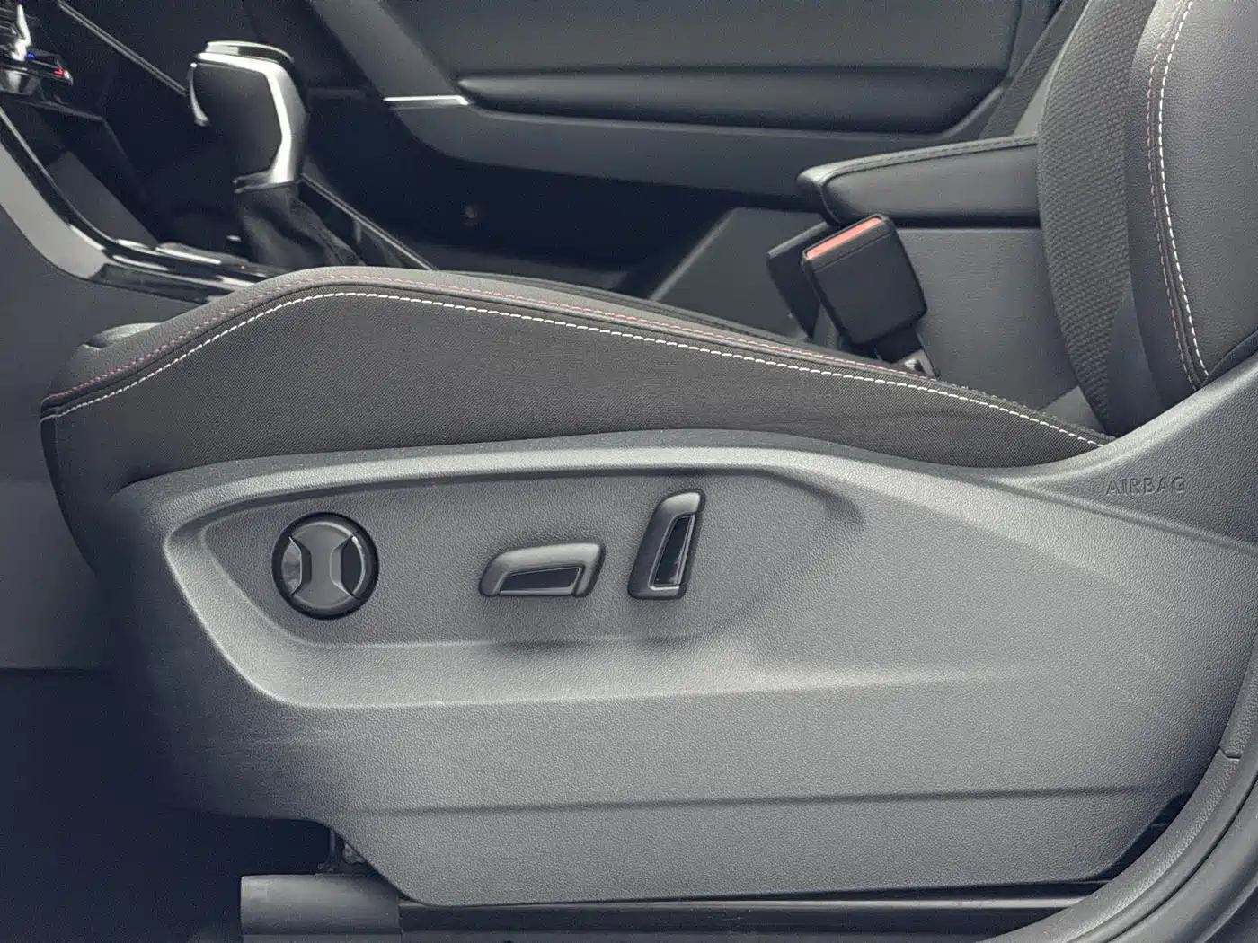 Volkswagen Tayron 2021 280TSI 2WD Luxury Smart Connect фото 22