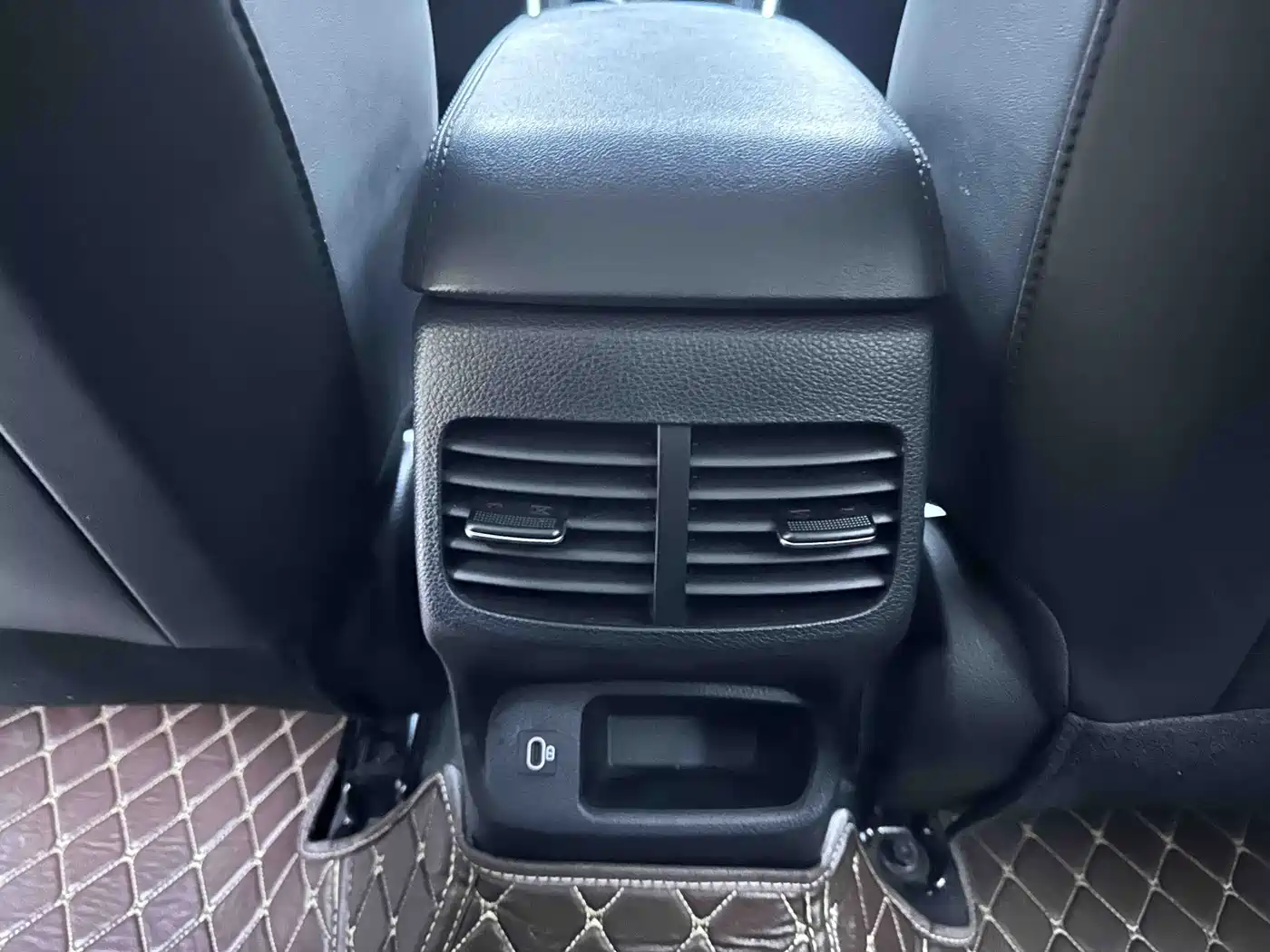 Kia Seltos 2023 1.5L CVT Luxury Edition фото 16