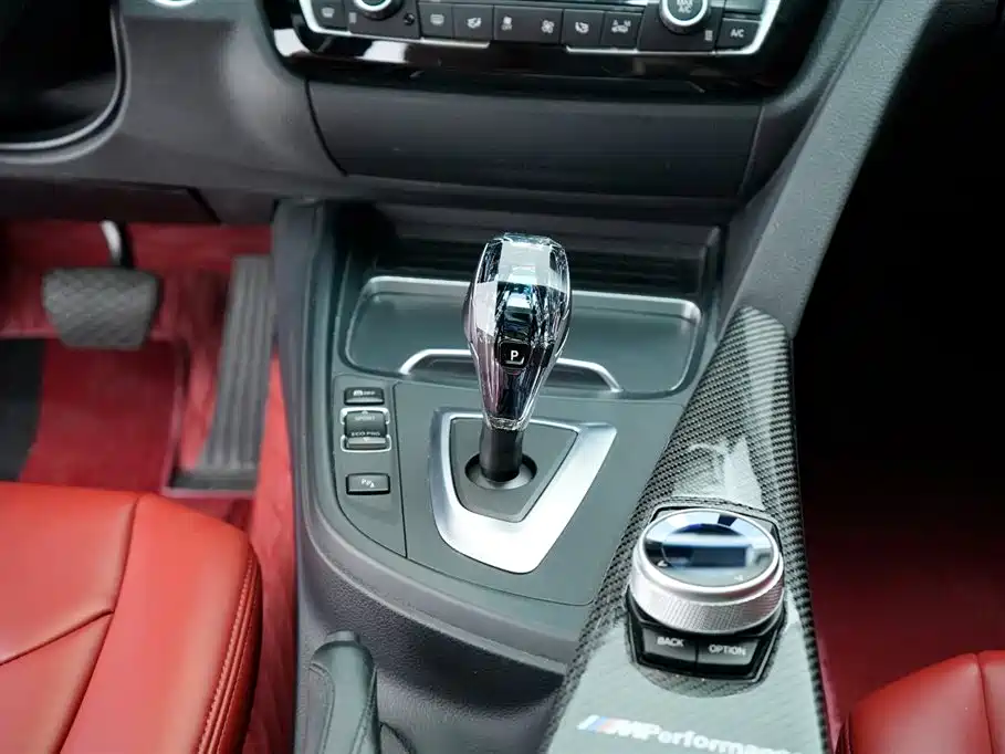 BMW 3 Series GT 2017 320i Fashion фото 8